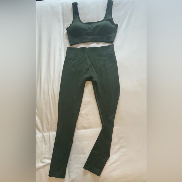 Forest Green Active Set - Picture 5 of 6